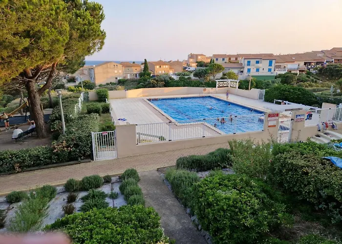 Vue Sur * Saint-Pierre-la-Mer (Aude)